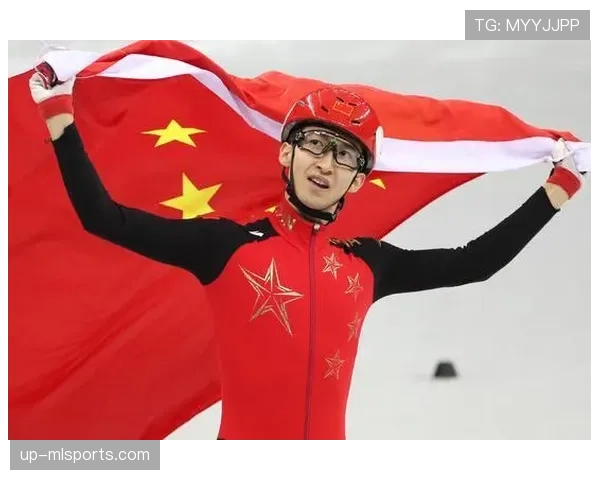 武大靖吃外卖都把外卖当红毯走完了，我这筷子都不好意思伸